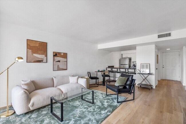 Foto del edificio - 3314 N 68th St
