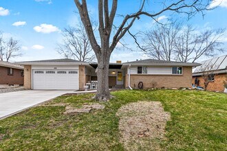 Building Photo - 1277 S Independence St