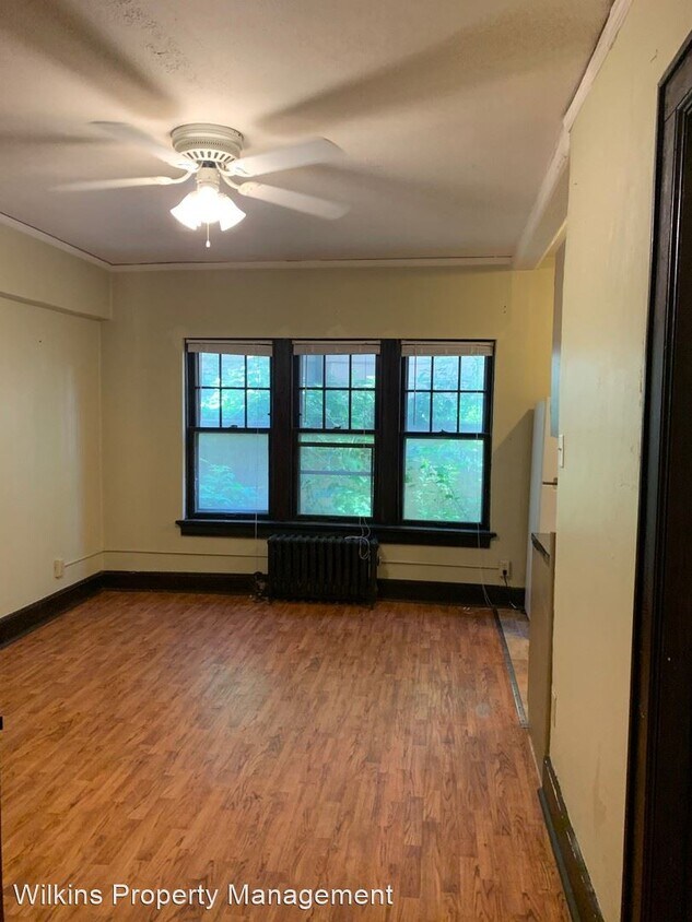 Primary Photo - 1521 N Franklin Pl
