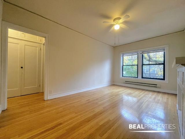 Building Photo - 1 bedroom in EVANSTON IL 60202