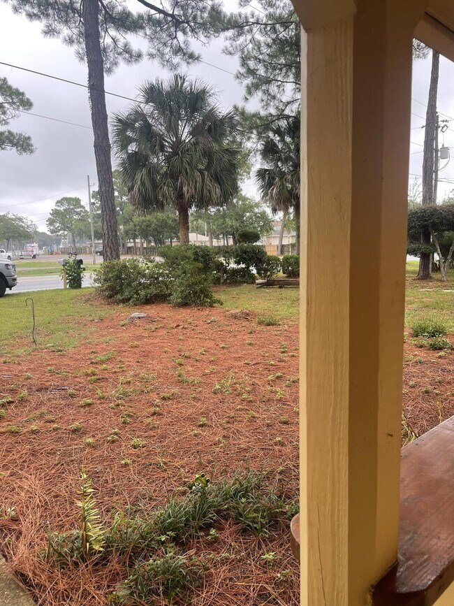Building Photo - 805 Beach Dr