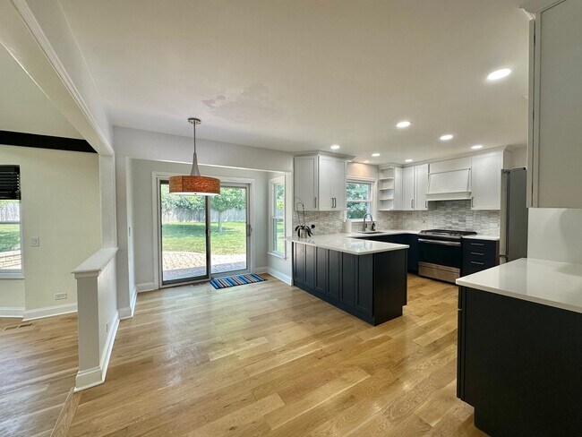 Foto del edificio - 1648 Dartmouth Ct