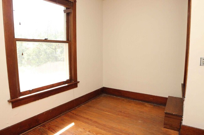 Foto del edificio - 637 Mathews St