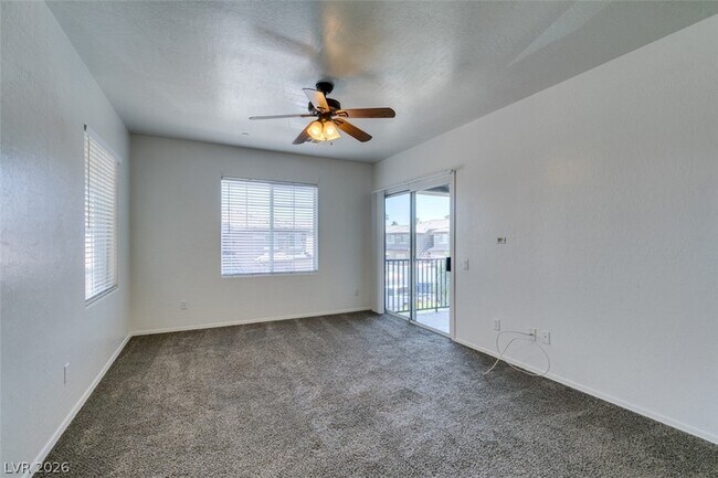 Foto del edificio - 6868 Sky Pointe Dr