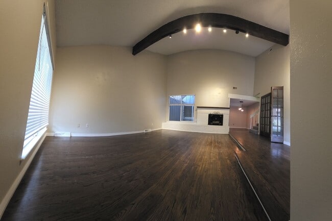 Foto del edificio - 12250 E Bates Cir
