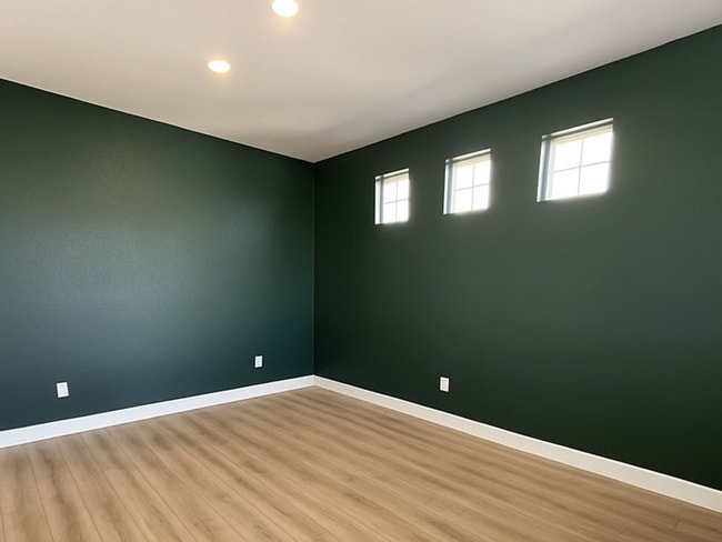 Building Photo - Stylish and Efficient 3 Bedroom Home