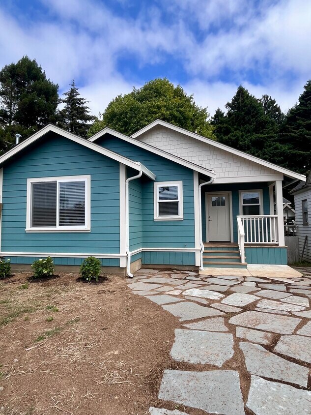 Foto principal - 3205 N St