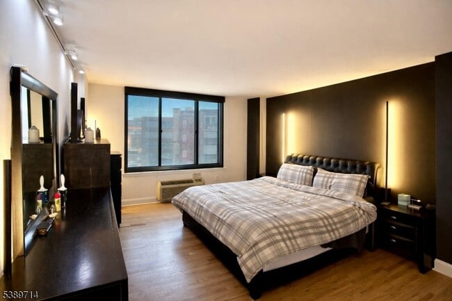 Foto del edificio - 415 Newark St.