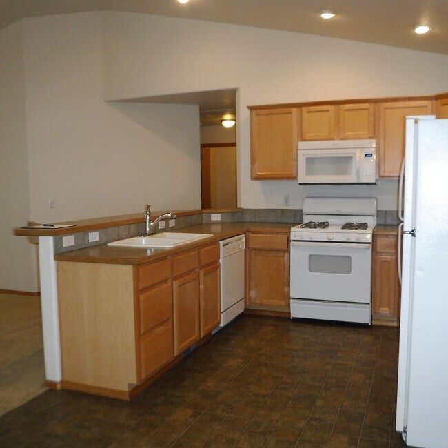 Foto del edificio - Single Level 3 Bed/2 Bath Home in SE Bend - Conifer Ave