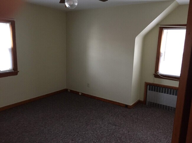 Bedroom - 235-2 Wilson Ave