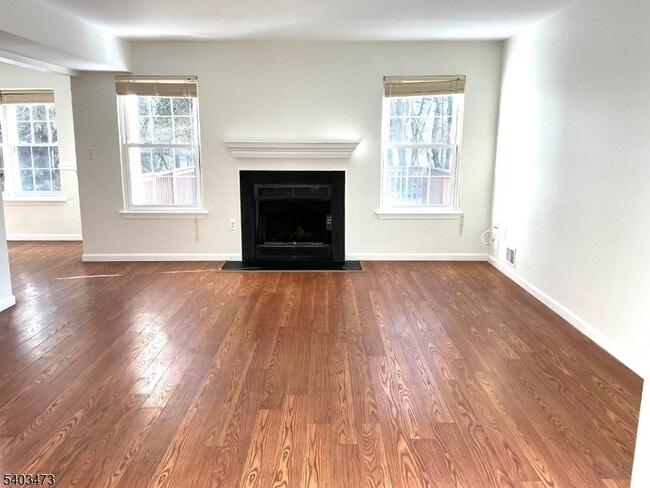 Building Photo - 246 Hyde Park Rd