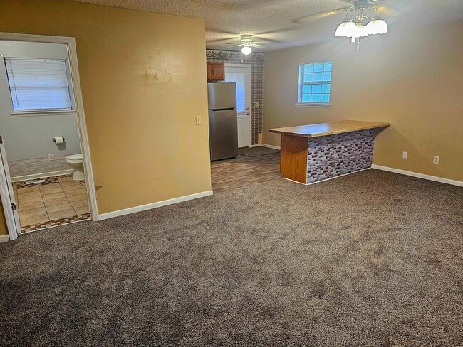 Building Photo - Cute 2 Bedroom 1 Bath Home in Jacksonville