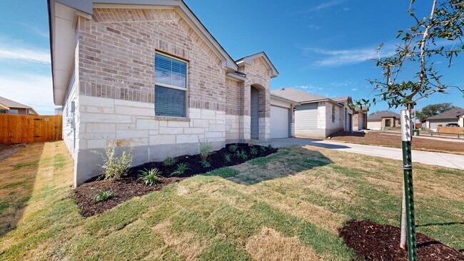 Foto del edificio - LIKE BRAND NEW HOUSE FOR RENT IN TROY!!!