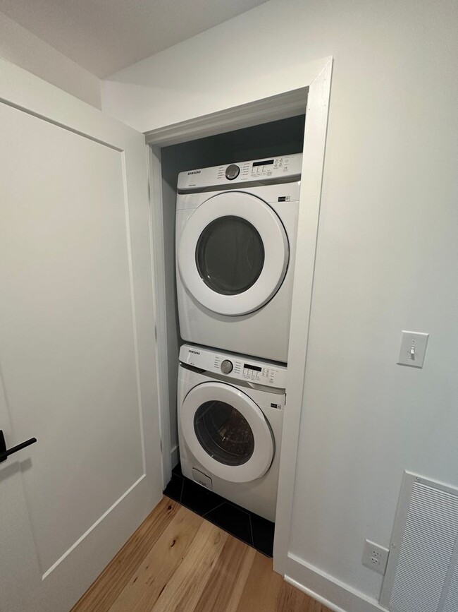 Interior Photo - The Bromley Loom House