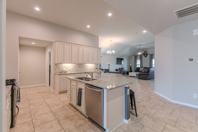 Foto del edificio - 14207 Irvine Rnch Trl