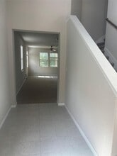 Building Photo - 520 Cinnamon Teal Ln