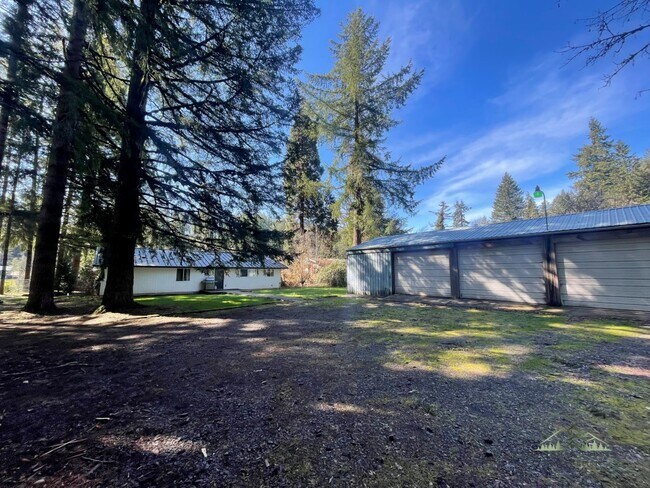 Foto del edificio - McKenzie HWY 3-bedroom/ 2bath
