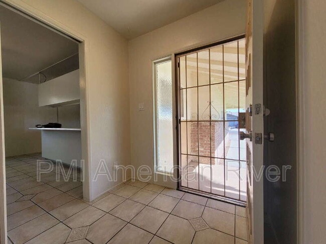 Building Photo - 9060 Talisman Dr