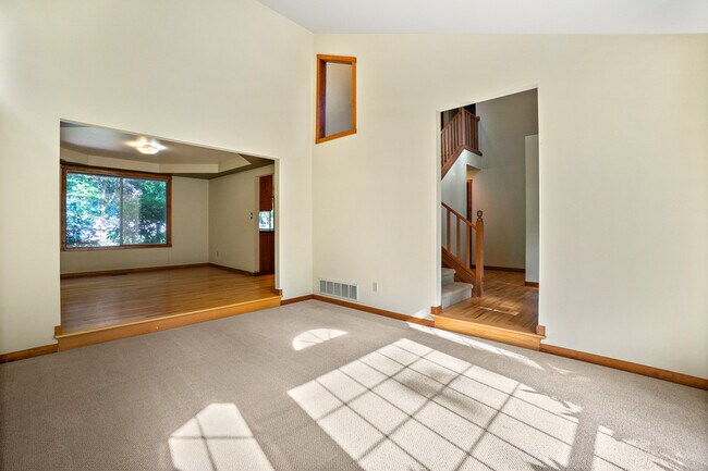Building Photo - 685 Jasmine Pl NW