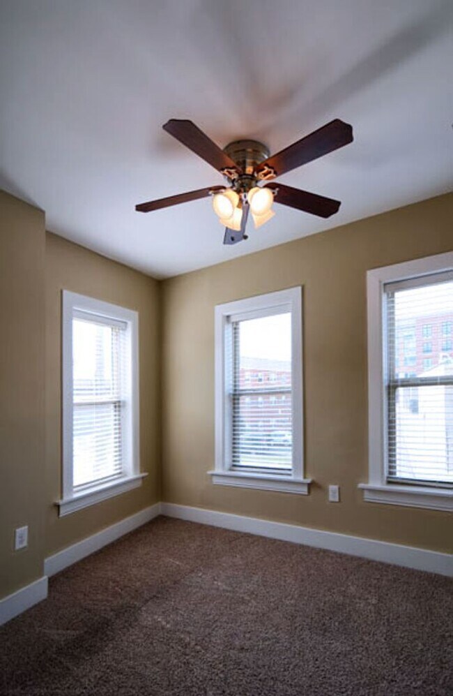 Foto del edificio - 1643 N Pearl St