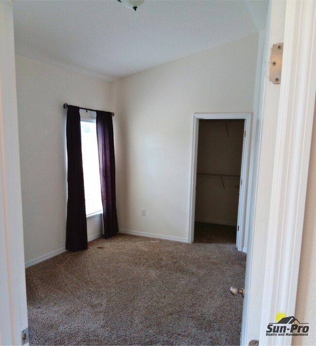 Foto del edificio - 5346 Peach Blossom Blvd