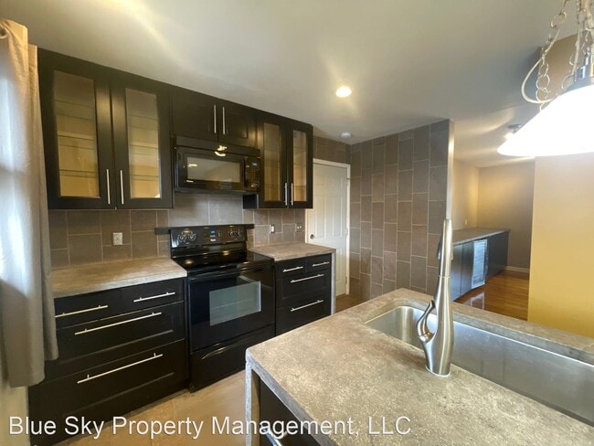 Building Photo - 3 br, 1.5 bath House - 1612 N Riley Rd