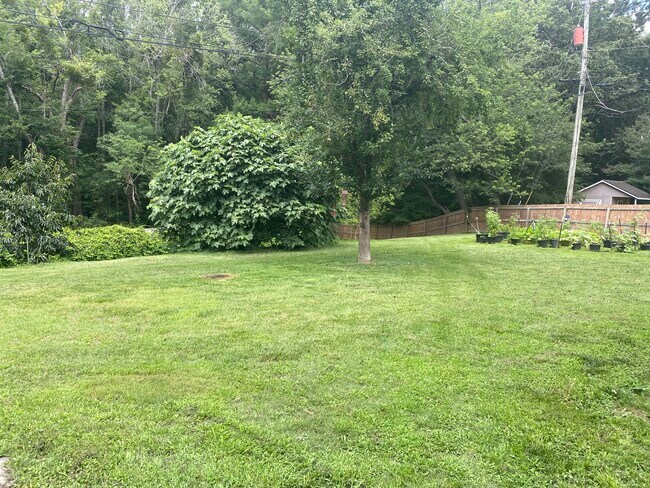 Building Photo - 500 Beauregard Dr