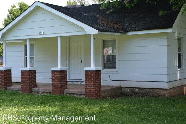 Foto del edificio - 2 br, 1 bath House - 2900 W Lincoln St