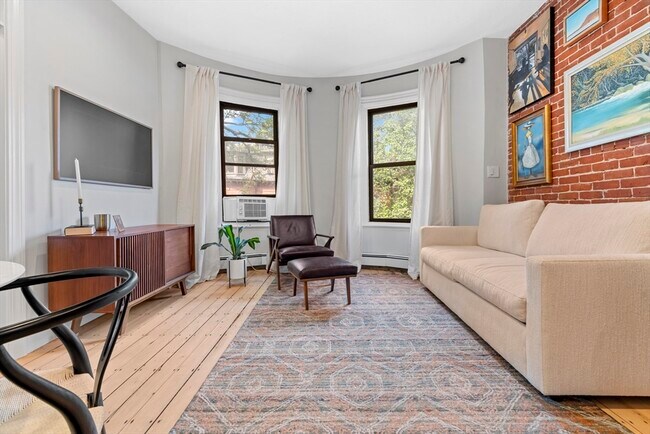 Foto del edificio - 81 E Brookline St
