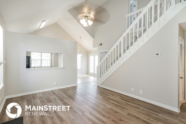 Building Photo - 503 Selsey Ct S