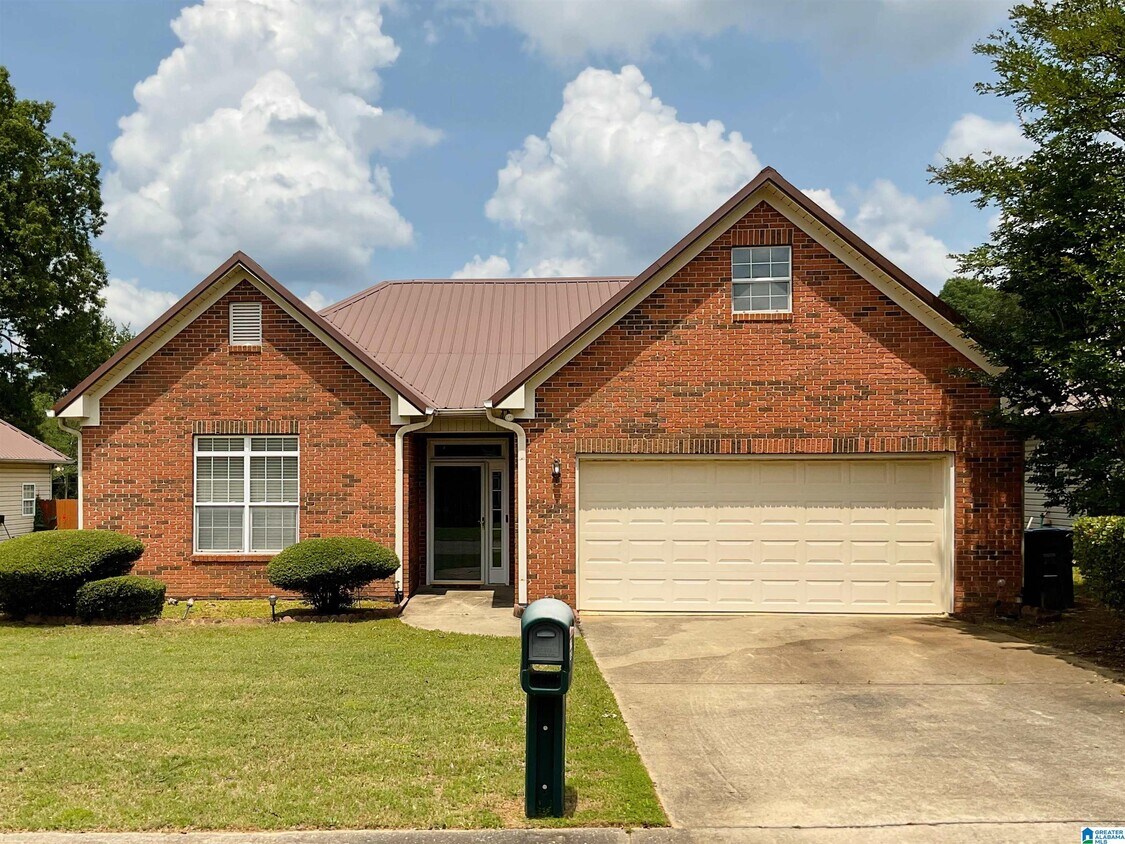 Primary Photo - 224 Lakewood Cir