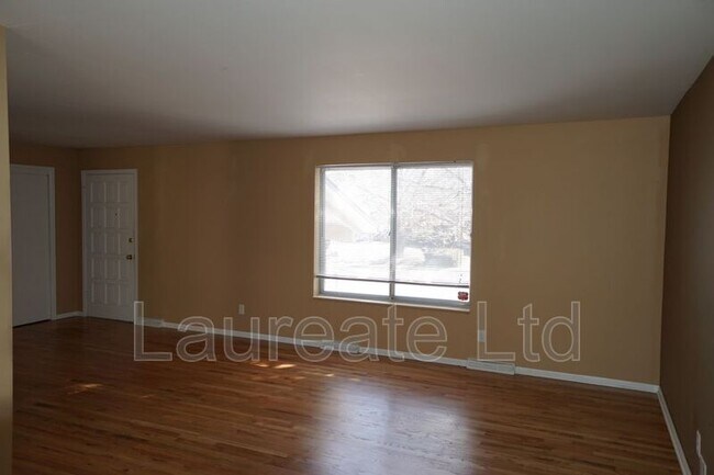 Foto del edificio - 1853 S Oakland St