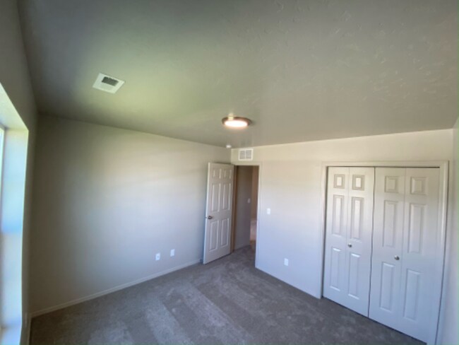 Building Photo - 11591 Stockbridge Way