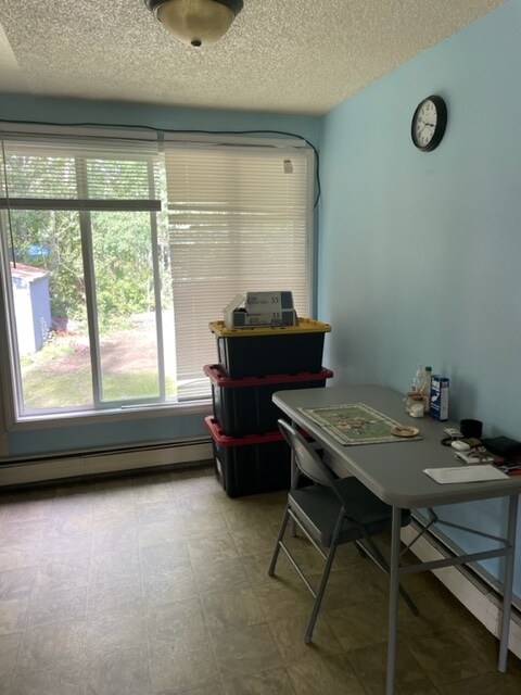 Dining Area - 872 Ridge Loop Rd