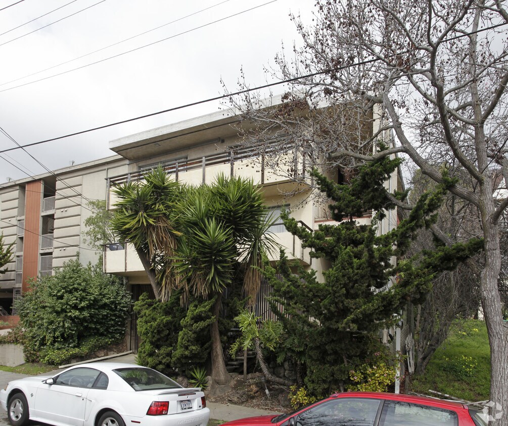 Foto del edificio - 36 Moss Ave