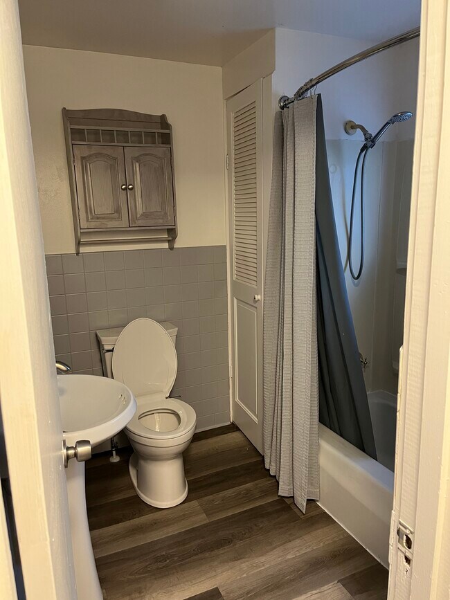 Foto del edificio - 1291 Glarius Ave
