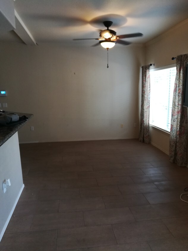 3236 E Chandler Blvd Unit 1078, Phoenix, AZ 85048 Condo for Rent in