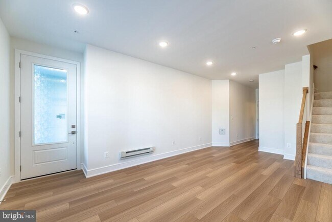 Foto del edificio - 43404 Farringdon Sq
