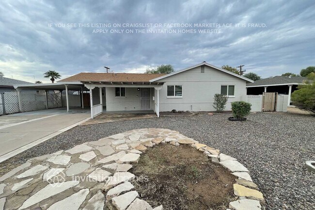 Building Photo - 2133 W Palmaire Ave