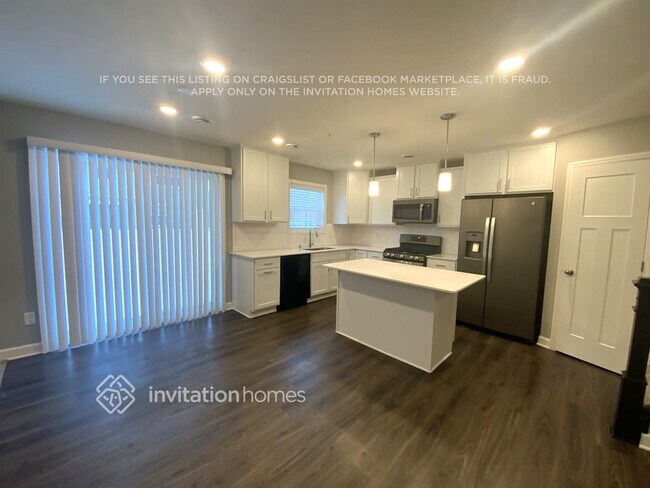 Building Photo - 1261 Upper 143rd Ct E