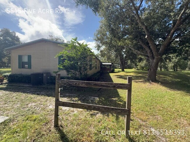Foto del edificio - 5545 Five Acre Rd