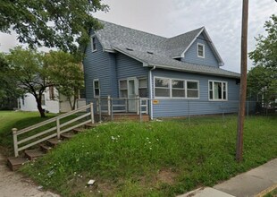 Building Photo - 640 S Bell St