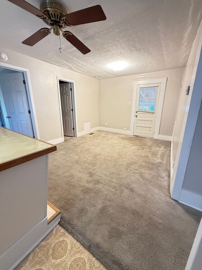 Foto del edificio - 2 Bed 1 Bath Home in Martin, TN!