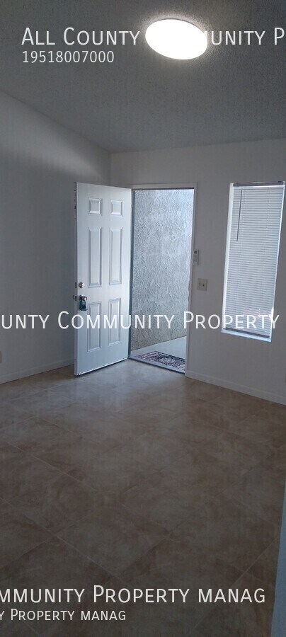 Foto del edificio - 73856 Sunnyvale Dr
