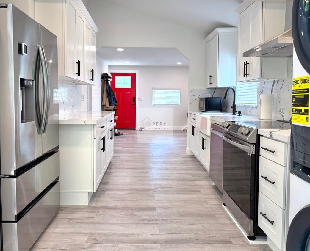 Primary Photo - Updated 2 Bed, 1 Bath | South Beacon Hill ...