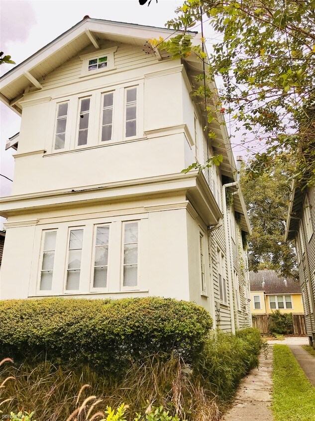 2031 Broadway St, New Orleans, LA 70118 Townhome Rentals in New