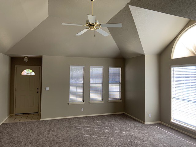 Foto del edificio - 4204 S Redbud Ave