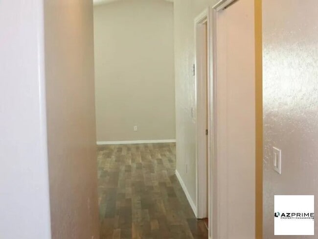 Building Photo - Spacious home of Phoenix