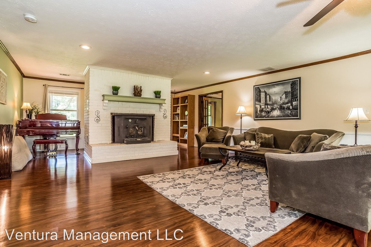 Primary Photo - 4 br, 2 bath House - 320 Pine Trail Rd