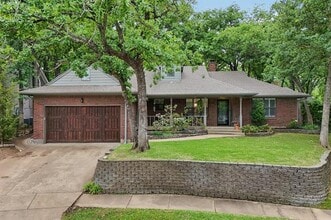 Building Photo - 2161 Steeplewood Dr